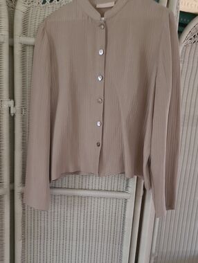 Kate Hill Taupe Button-Front Long Sleeve Blouse